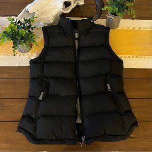 Black puff vest